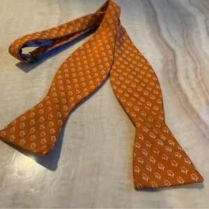 Southern Tide Italian Silk Fish Print Bow Tie